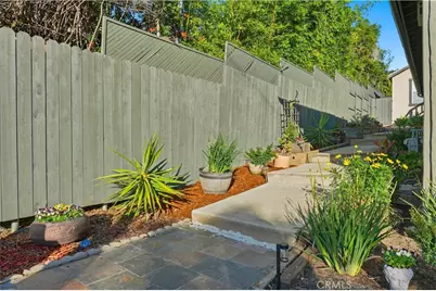 1406 Manzanita, Los Angeles, CA 90027 - Photo 52