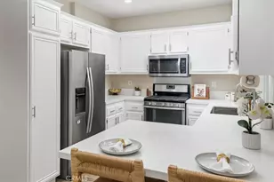 28388 Mayfair, Valencia, CA 91354 - Photo 8