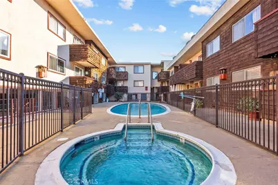 5400 Newcastle #12, Encino, CA 91316 - Photo 22