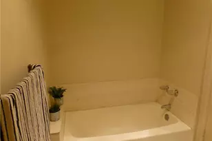 17914 Magnolia Blvd, Encino, CA 91316 - Photo 18