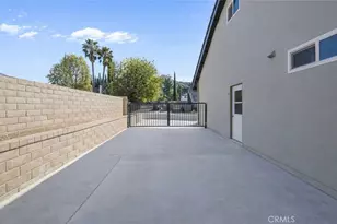 28975 Lotusgarden Dr, Canyon Country, CA 91387 - Photo 38