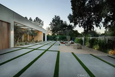 23340 Collins, Woodland Hills, CA 91367 - Photo 2