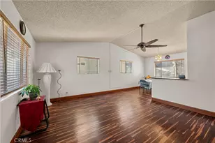 30602 San Martinez, Val Verde, CA 91384 - Photo 2