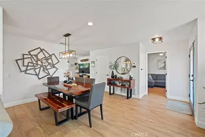 27834 Parkvale Drive, Saugus, CA 91350 - Photo 8
