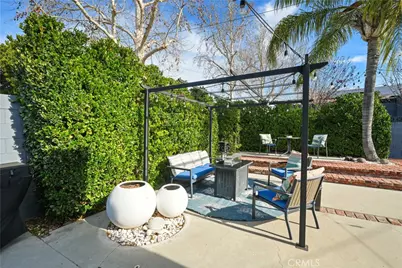 27834 Parkvale Drive, Saugus, CA 91350 - Photo 40