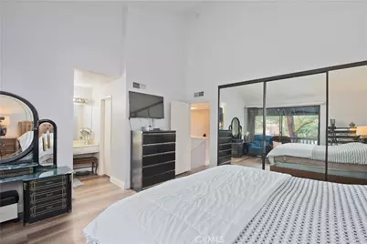 5711 Owensmouth #107, Woodland Hills, CA 91367 - Photo 12