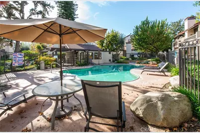 5711 Owensmouth #107, Woodland Hills, CA 91367 - Photo 22