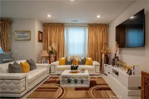 20525 Martingale, Saugus, CA 91350 - Photo 8