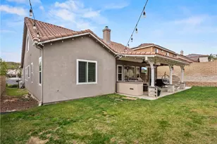 28532 Agajanian, Saugus, CA 91390 - Photo 28