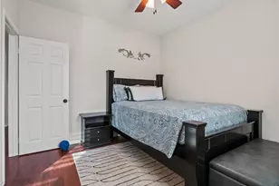 28532 Agajanian, Saugus, CA 91390 - Photo 10