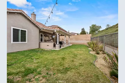 28532 Agajanian, Saugus, CA 91390 - Photo 34