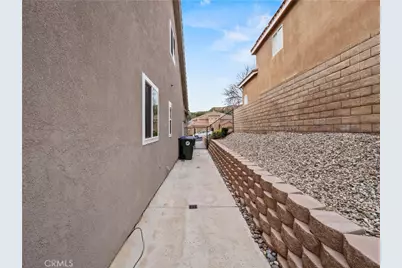 28532 Agajanian, Saugus, CA 91390 - Photo 36