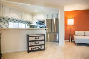 950 N Kings, West Hollywood, CA 90069 - Photo 4