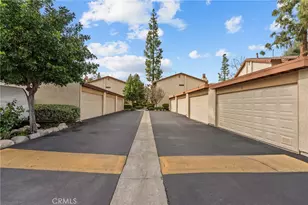 21551 Burbank, Woodland Hills, CA 91367 - Photo 42