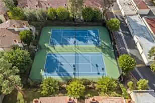 21551 Burbank, Woodland Hills, CA 91367 - Photo 46