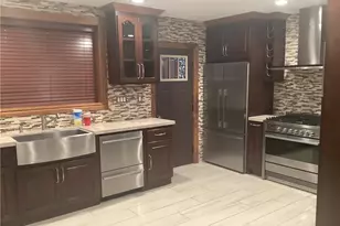 730 W 109th, Los Angeles, CA 90044 - Photo 2