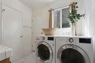 18915 Liggett, Northridge, CA 91324 - Photo 12