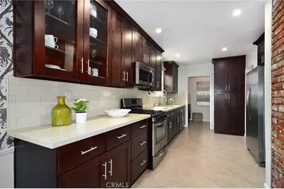 22029 Mulholland Way, Woodland Hills, CA 91364 - Photo 10