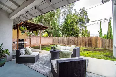 22029 Mulholland Way, Woodland Hills, CA 91364 - Photo 20