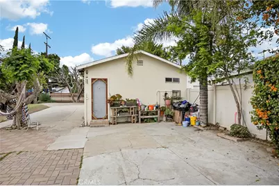 13513 Sayre, Sylmar, CA 91342 - Photo 20