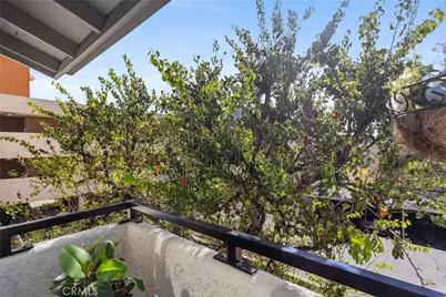 12380 Chandler, Valley Village, CA 91607 - Photo 28