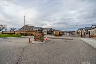 8812 W Dale Dr, Lancaster, CA 93536 - Photo 48