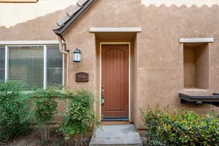 19345 Laroda Ln, Saugus, CA 91350 - Photo 2