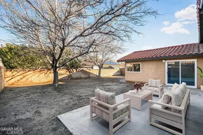 521 W Avenue J14, Lancaster, CA 93534 - Photo 18