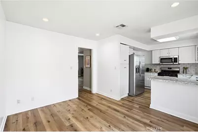 10240 Zelzah Avenue #3, Northridge, CA 91325 - Photo 8