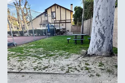 17241 Roscoe #16, Northridge, CA 91325 - Photo 26