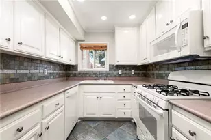 9952 Sepulveda, Mission Hills (San Fernando), CA 91345 - Photo 14