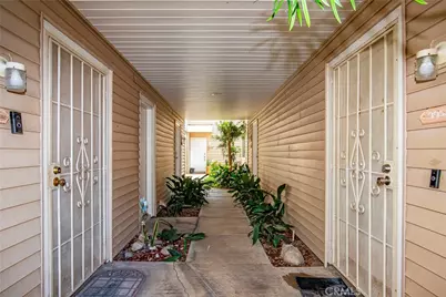 9952 Sepulveda #5, Mission Hills (San Fernando), CA 91345 - Photo 4