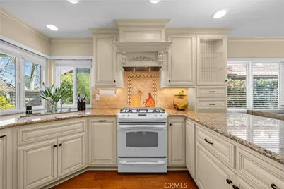 23643 Maricio, Valencia, CA 91355 - Photo 8