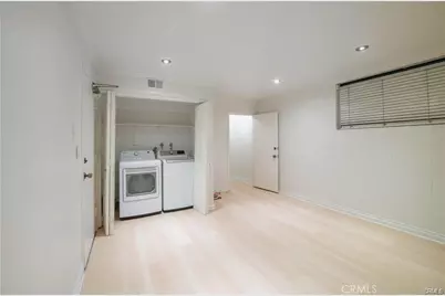5711 Owensmouth Avenue #117, Woodland Hills, CA 91367 - Photo 30