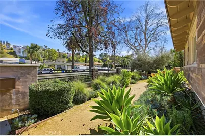 5237 Topanga Canyon, Woodland Hills, CA 91364 - Photo 38