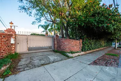 10354 Owensmouth, Chatsworth, CA 91311 - Photo 40
