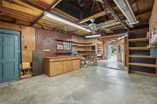 15934 Kittridge, Lake Balboa, CA 91406 - Photo 50