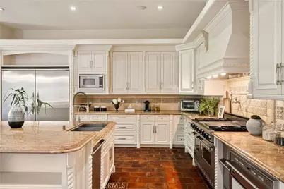 13845 Magnolia Boulevard, Sherman Oaks, CA 91423 - Photo 18