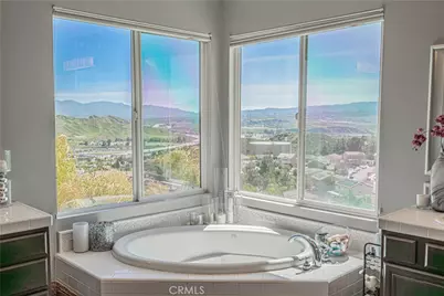28076 Bridlewood, Castaic, CA 91384 - Photo 6