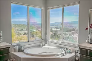 28076 Bridlewood, Castaic, CA 91384 - Photo 8
