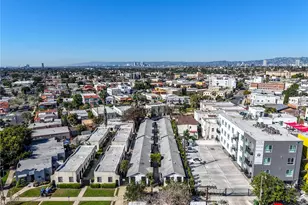 2867 Edgehill Dr, Los Angeles, CA 90018 - Photo 32