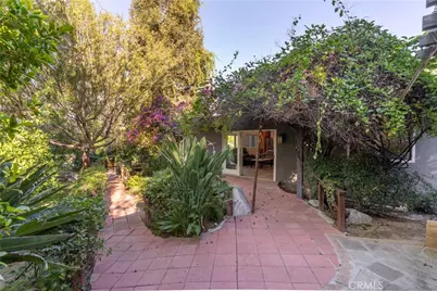 5653 Shirley Avenue, Tarzana, CA 91356 - Photo 4