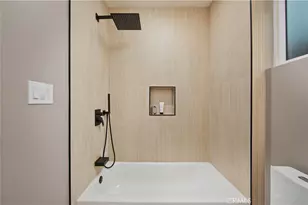 17905 Bullock St, Encino, CA 91316 - Photo 26