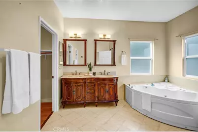 15155 Trail View Court, Sylmar, CA 91342 - Photo 18