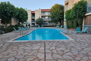 18307 Burbank Blvd, Tarzana, CA 91356 - Photo 18