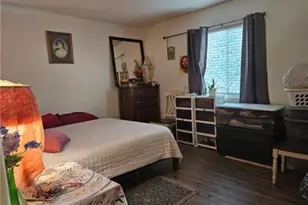 18307 Burbank Blvd, Tarzana, CA 91356 - Photo 14