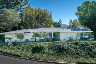 16237 Meadowridge Rd, Encino, CA 91436 - Photo 2