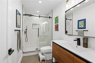 22637 Erwin St, Woodland Hills, CA 91367 - Photo 26