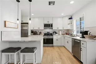 22637 Erwin St, Woodland Hills, CA 91367 - Photo 22