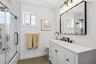 22637 Erwin St, Woodland Hills, CA 91367 - Photo 46